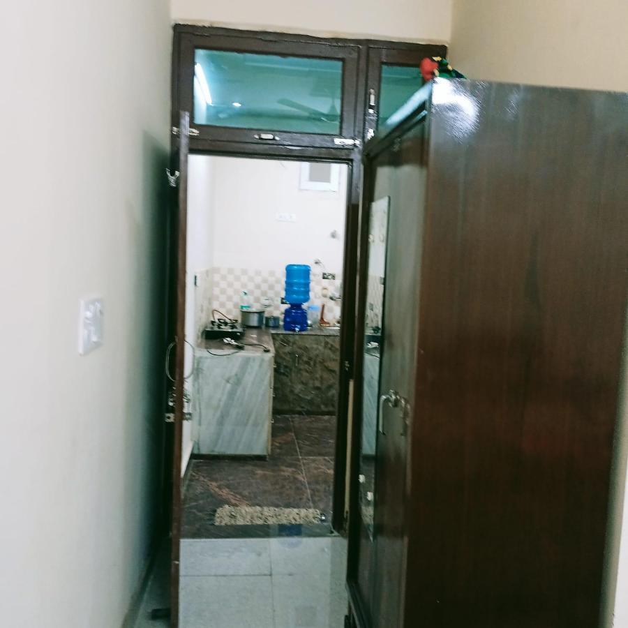 Radha Bhavan Vrindāvan Extérieur photo